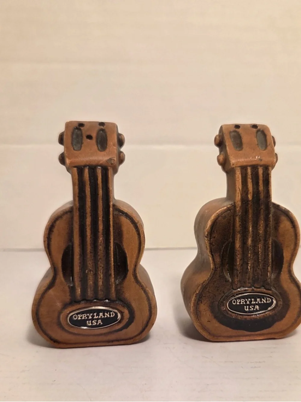 Opryland USA Guitar Salt And Pepper Shakers Nashville Tennessee Vintage